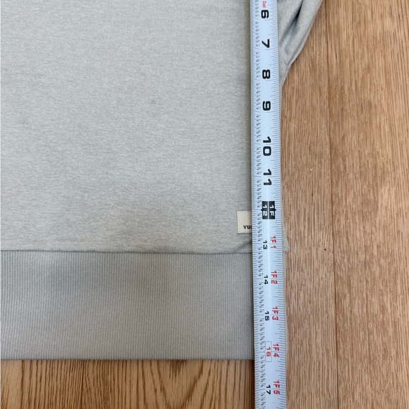 Vuori Light Gray Half-Zip qtr Pullover hooded small - Picture 7 of 10